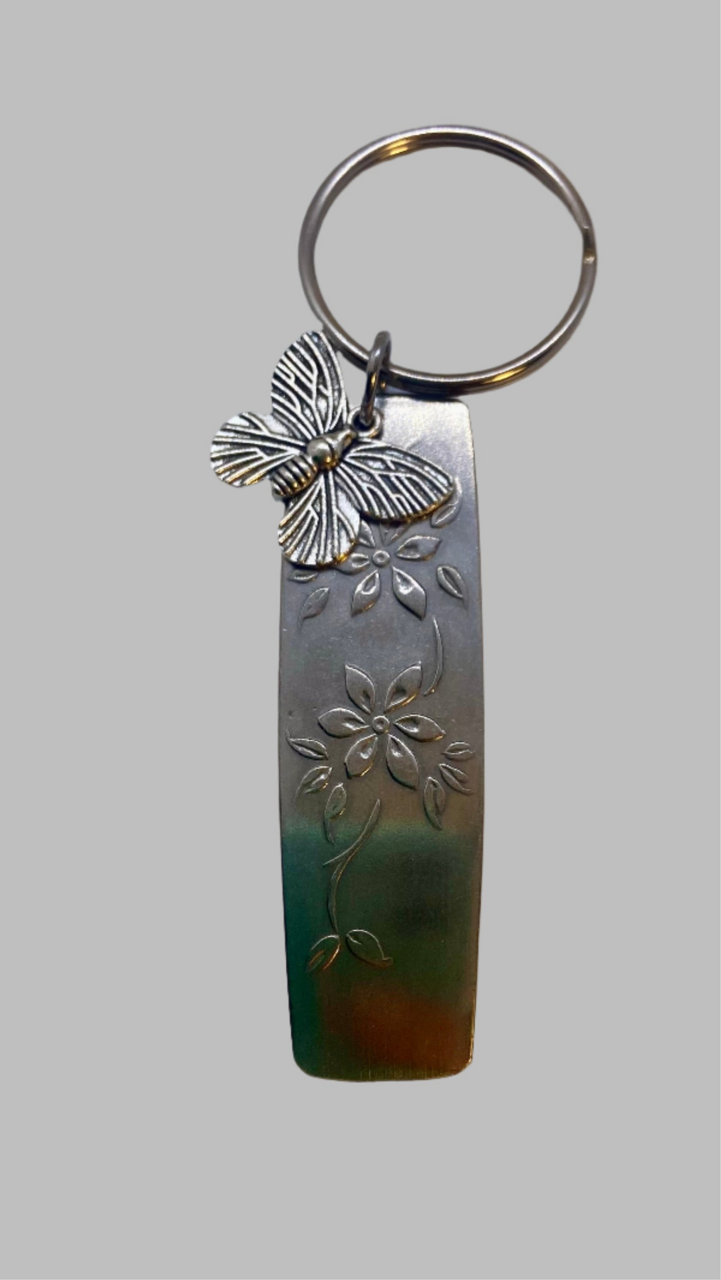 Flower keychain with butterfly (109)