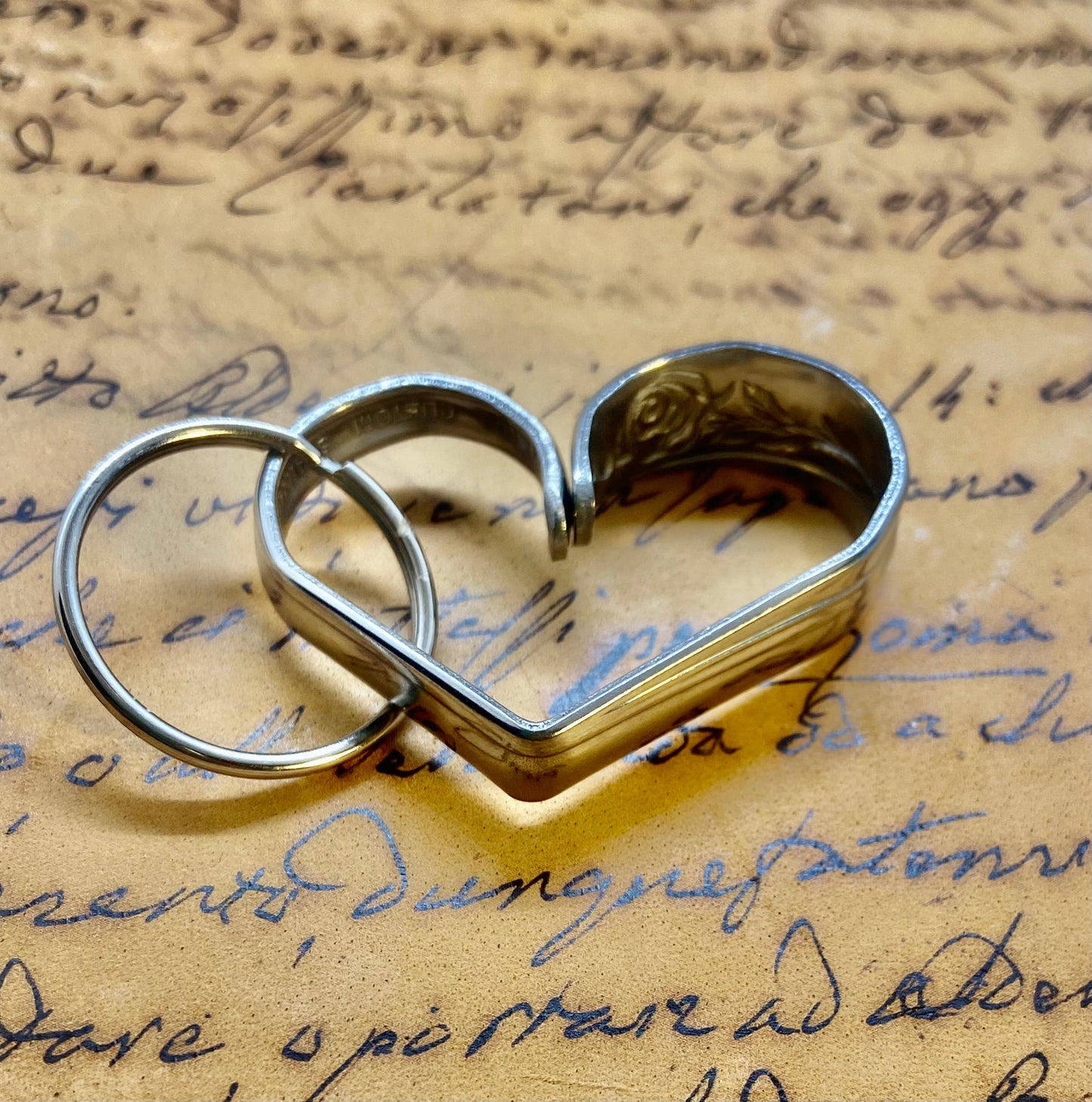 Rose-Heart Keychain (105)