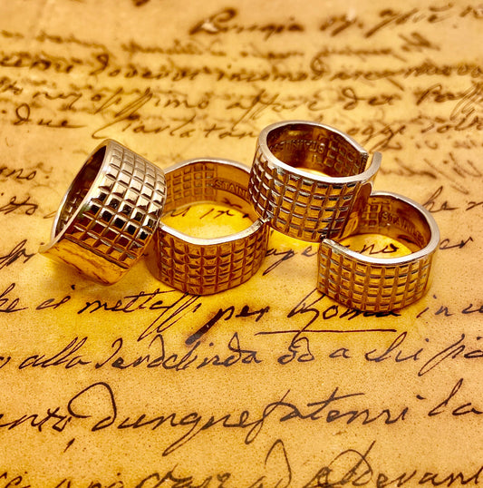 Square patterned Ring