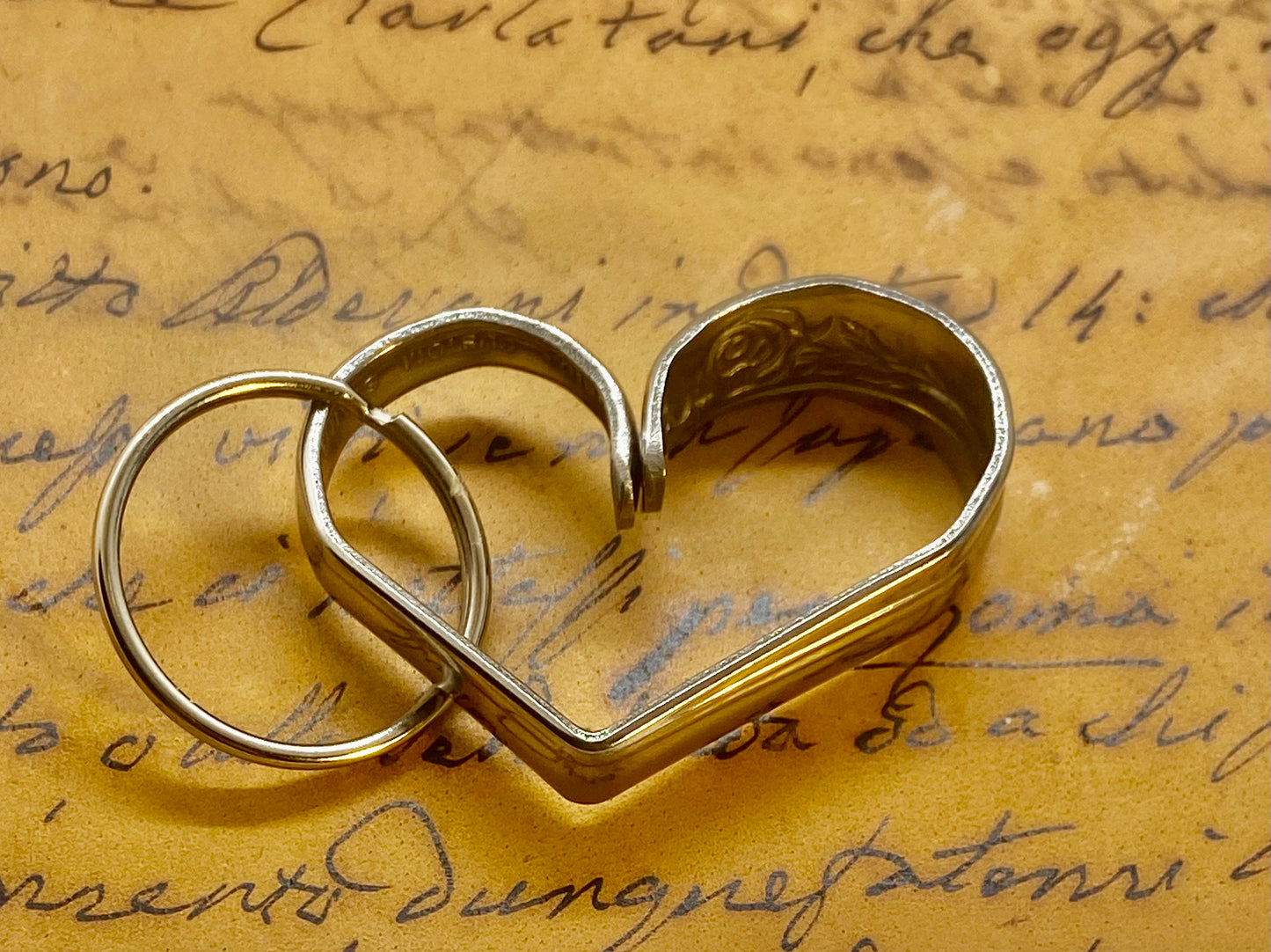Rose-Heart Keychain (105)